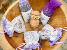 A picture containing table, indoor

Description automatically generated